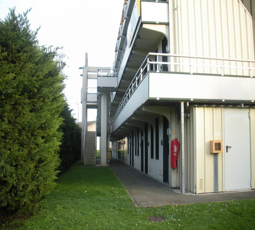 Premiere Classe Dreux Esterno foto