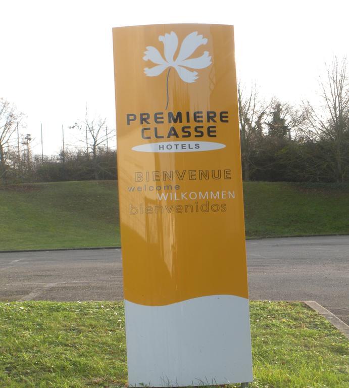 Premiere Classe Dreux Esterno foto
