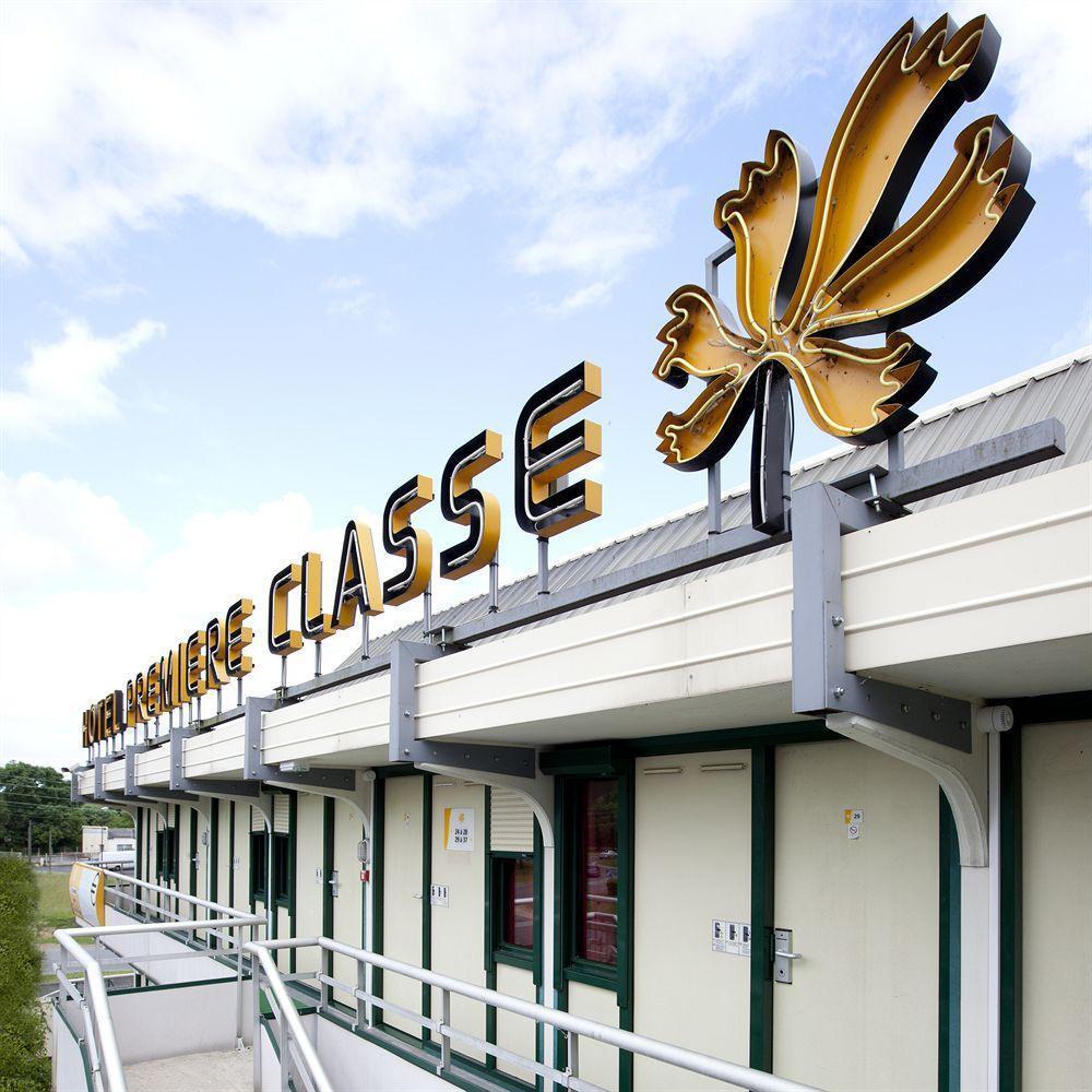 Premiere Classe Dreux Esterno foto