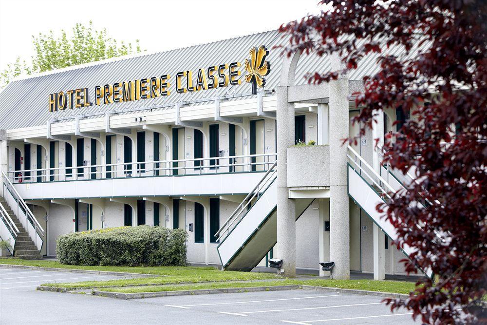 Premiere Classe Dreux Esterno foto