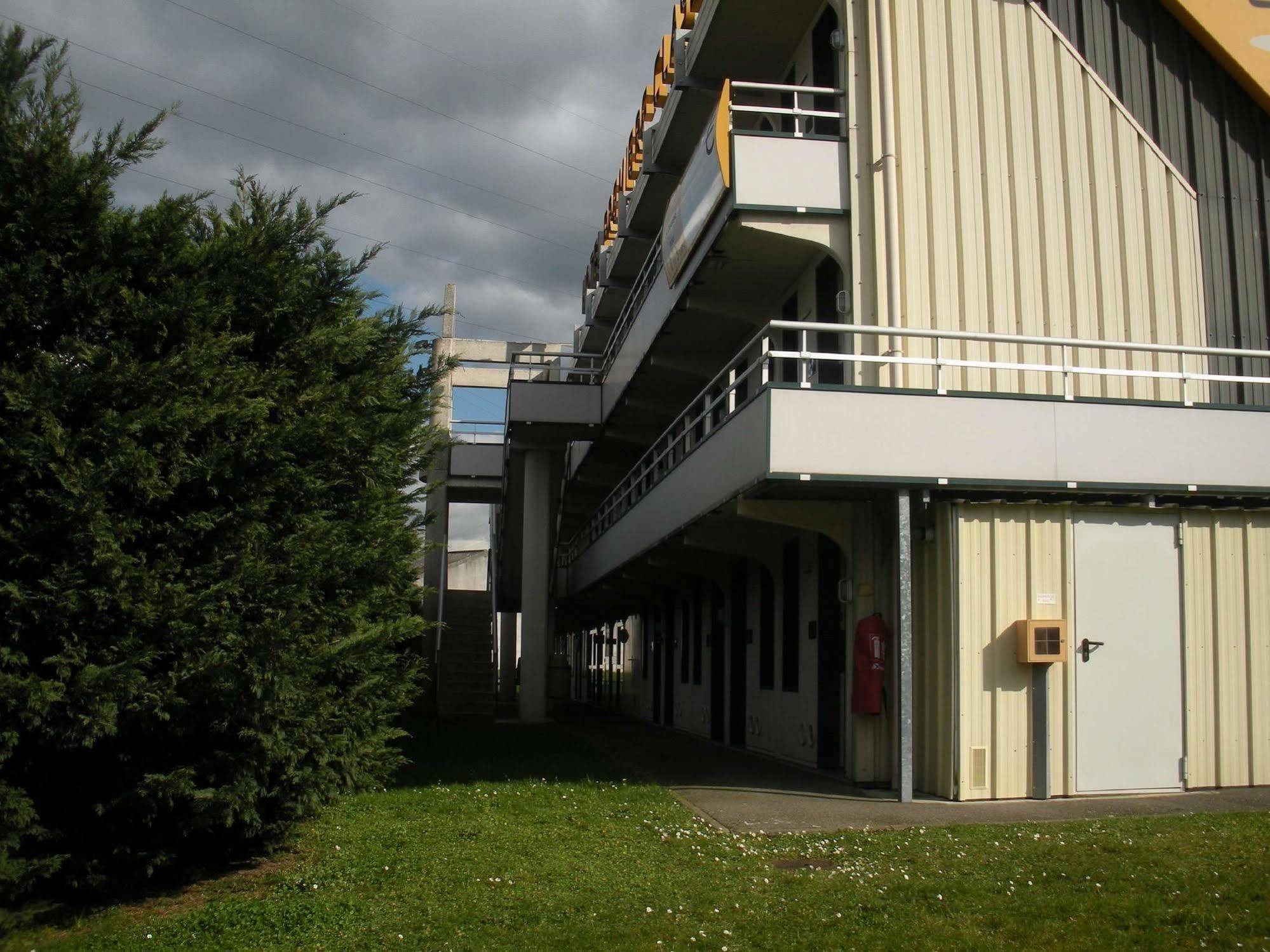 Premiere Classe Dreux Esterno foto